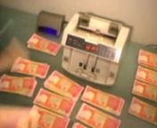 This is an instructional video that demonstrates the counterfeit detection capabilities in the De-La-Rue currency counter.nnIn this video we use the UV counterfeit detection functionality to identify fake Iraqi dinars.nnOn the De-La-Rue Model #8625 you can enable UV counterfeit detection by pressing the CF button to cycle through the counterfeit detection levels until