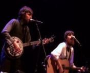 On November 2nd, 2008, the Avett Brothers, those venerable sons of NC, performed for a full house at Memorial Hall on UNC Chapel Hill campus. The crowd was eager to hear whatever the band brought forth, songs old and new.
