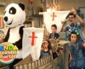 Panda y Nico tienen una nueva y divertida amiga, Lola. Los tres se reúnen en La Cabaña de Cartón: un espacio único, original y sostenible, donde desarrollan la creatividad y aprenden jugando.