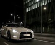 A Nissan GT-R Discovery video created by DIGITAS FRANCE and produced by DIGITAS FRANCE / ELLE EST BELLE / SEA SUN PRODUCTIONnnThe purpose of this video was to show the GT-R car in everyday driving, not only on a racetrack but also in the city, and to focus on 5 major USPs. It was made to be included in a simple flash module with 5 chapters and a navigation apearing on either sides whenever we needed to explain one of the USPs.nYou can find the flash enhanced Discovery video here :nnhttp://www.ni