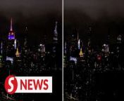 The Empire State Building in New York turned off its exterior lights on Saturday (March 23) to observe Earth Hour in support of the global campaign against climate change. &#60;br/&#62;&#60;br/&#62;WATCH MORE: https://thestartv.com/c/news&#60;br/&#62;SUBSCRIBE: https://cutt.ly/TheStar&#60;br/&#62;LIKE: https://fb.com/TheStarOnline
