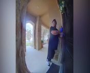 Suspect brazenly attempts to crowbar way into house in broad daylightBexar County Sheriff’s Office