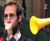 Brahms and Ravel played on the Vuvuzela. An exclusive performance for ZEIT ONLINE in the Konzerthaus Berlin