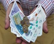 Thousands of households to receive £225 in cost of living help from receive unexpected money in 10 minutes mantra