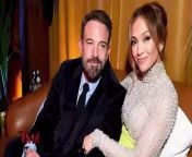 Ben Affleck and Jennifer Lopez are like a couple of clams ... looking happy as can be at the premiere and after-party of his brand new flick.