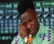 Vinícius broke down in tears during a press conference ️ from burger machine broke