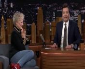 Jimmy and Glenn Close race the clock to summarize movie plots, trying to get each other to guess the titles.