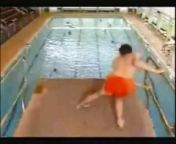 Mr Bean goes to the swimming pool