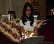 In the middle of the night, Jane (Gina Rodriguez) gets a burst of creative energy and starts her thesis. Unfortunately, Mateo spills orange juice all over her computer causing it to crash and Jane loses all her hard work. When Jane brings her computer to be fixed, she meets Dax (guest star Diego Boneta) and with the urging of her friend Lina (guest star Diane Guerrero), Jane considers dating again. Rogelio (Jaime Camil) decides to have his mother Liliana (guest star Rita Moreno) become his manager, but soon realizes that was not the best decision. When Rafael (Justin Baldoni) comes to after being attacked by his mother now known to be the crime lord Mutter, he goes to Michael (Brett Dier) and tells him what Mutter is looking for. Andrea Navedo and Ivonne Coll also star. Jason Reilly directed the episode written by Micah Schraft (#210). Original airdate 2/1/2016.