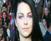 How do you turn tragedy into beauty? It&#39;s a question artists have struggled with for as long as there&#39;s been art — and it seems that Evanescence&#39;s Amy Lee knows the answer.
