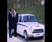 It was aboard the Ford Lotus Cortina with which he won the 1964 British touring car championship that British racing driver Jim Clark presented himself, on the A1 motorway still under construction, for an interview conducted in English by the journalist of Carrefour Christian Bonardelli in March 1964, near Geneva.