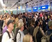 Heathrow travellers cheer after e-passport gates reopen following nationwide outageJay Frain via PA