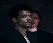 Jam Reiderson Imitate Loustat's Season 1 Poster Pose (No Watermark) - Interview with the Vampire (2022) Season 2 - Jacob Anderson, Sam Reid from jacob collier