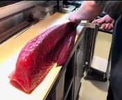 Teaching to cut tuna in good slice